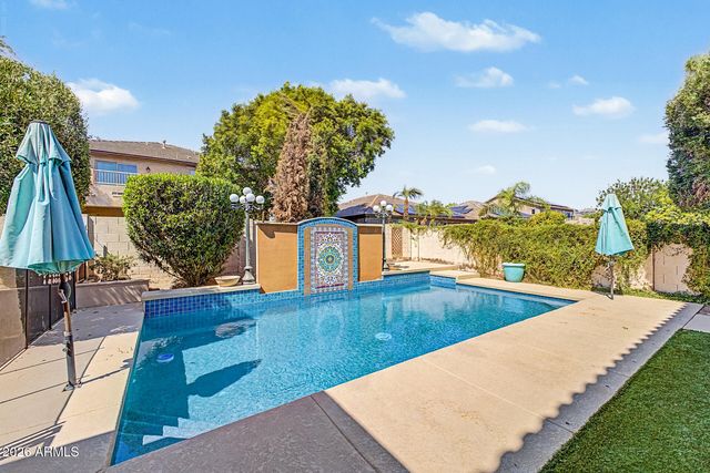 17648 W MARSHALL Lane, Surprise, AZ 85388