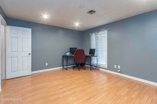 207 Sparrow Street, New Iberia, LA 70563