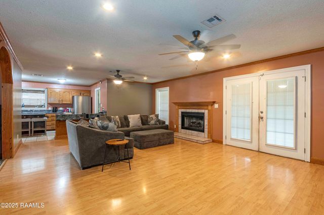 207 Sparrow Street, New Iberia, LA 70563