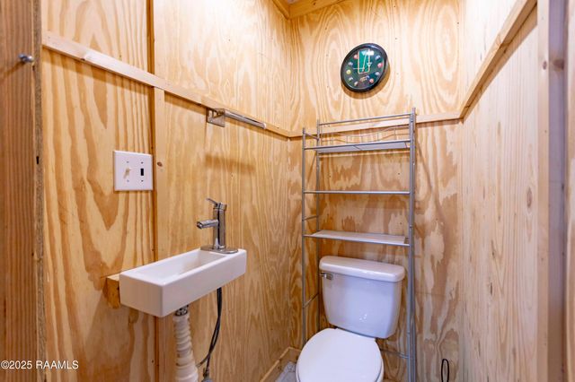 207 Sparrow Street, New Iberia, LA 70563