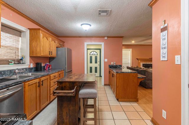 207 Sparrow Street, New Iberia, LA 70563