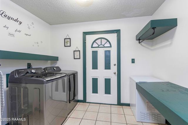 207 Sparrow Street, New Iberia, LA 70563