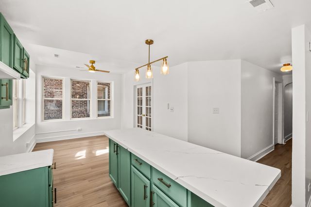 7012 S Paxton Avenue 2N, Chicago, IL 60649