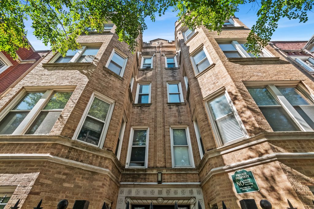 7012 S Paxton Avenue 2N, Chicago, IL 60649