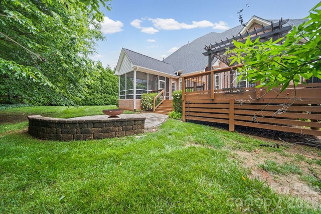 4709 Mcdade Lane, Gastonia, NC 28056