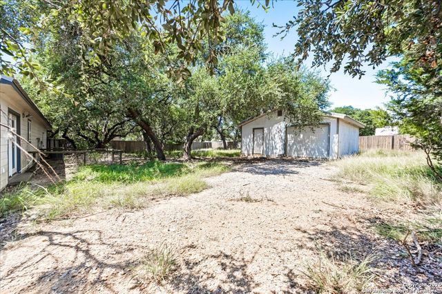 560 PR 1515, Bandera, TX 78003