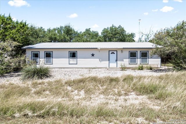 560 PR 1515, Bandera, TX 78003