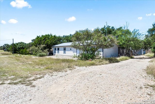 560 PR 1515, Bandera, TX 78003