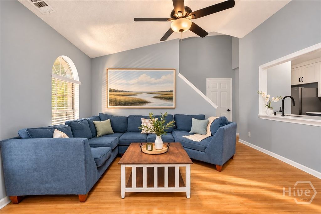 Image 10 of property listing at 524 Pointe South Drive, Savannah, GA 31410