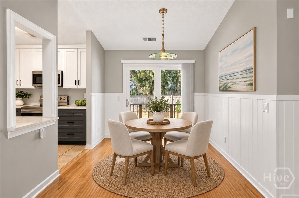 Image 15 of property listing at 524 Pointe South Drive, Savannah, GA 31410