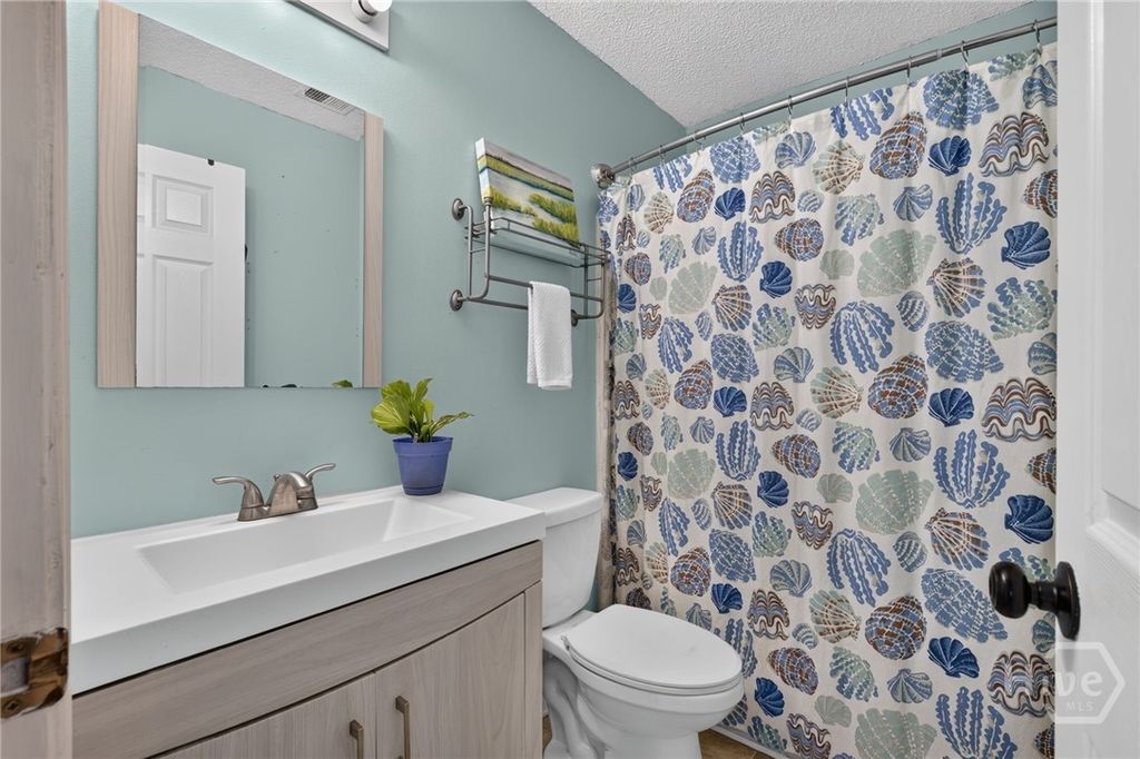 Image 21 of property listing at 524 Pointe South Drive, Savannah, GA 31410