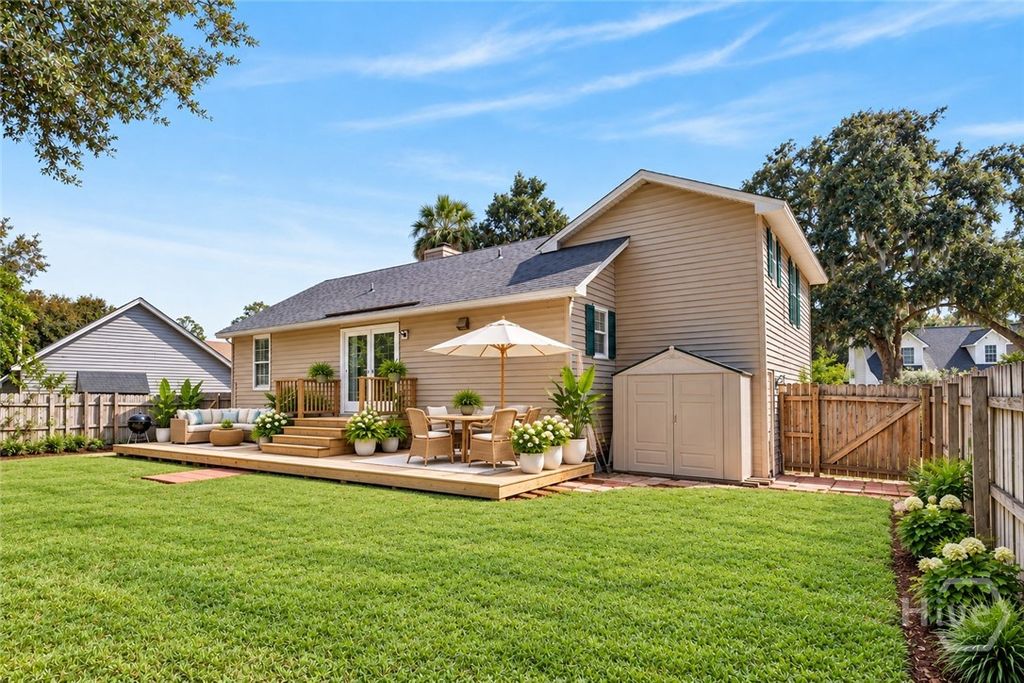 Image 24 of property listing at 524 Pointe South Drive, Savannah, GA 31410