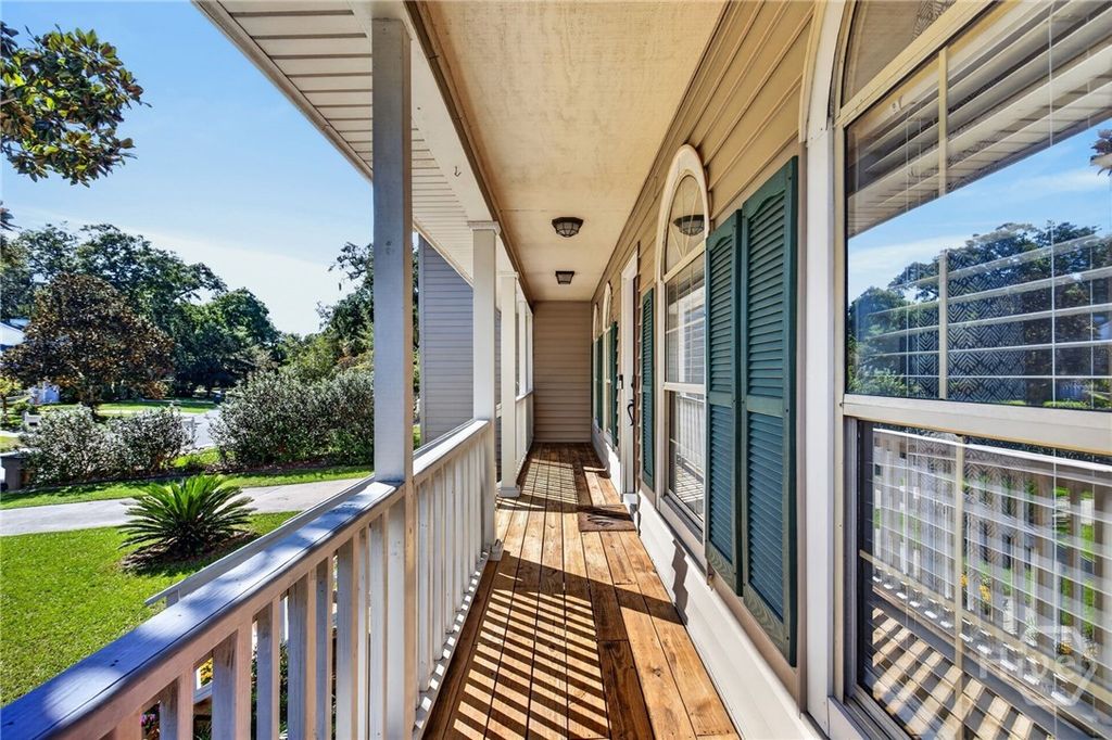 Image 29 of property listing at 524 Pointe South Drive, Savannah, GA 31410
