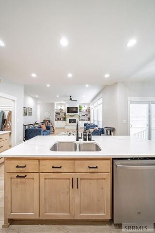 1596 N 845 E, Shelley, ID 83274