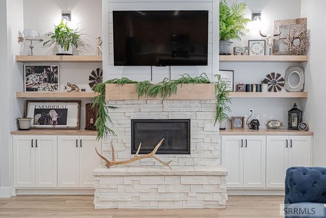 1596 N 845 E, Shelley, ID 83274