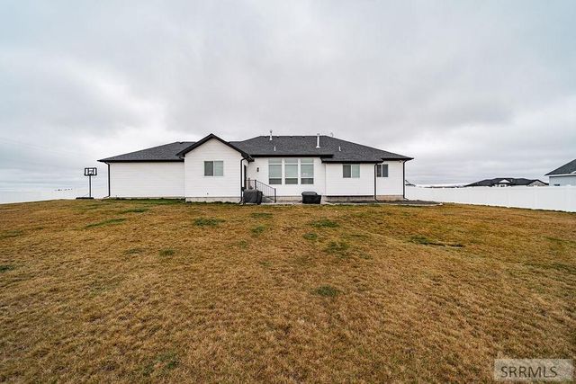 1596 N 845 E, Shelley, ID 83274
