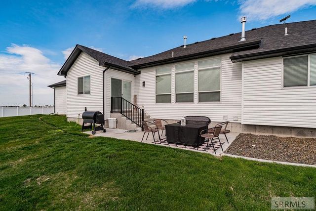 1596 N 845 E, Shelley, ID 83274