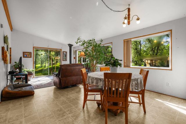 18080 Brincat Manor Road, Cottonwood, CA 96022