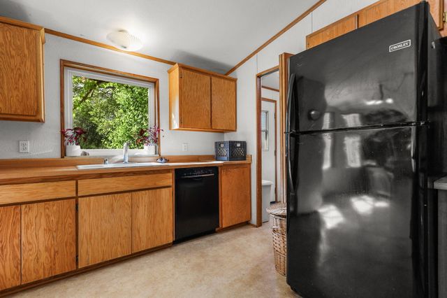 18080 Brincat Manor Road, Cottonwood, CA 96022