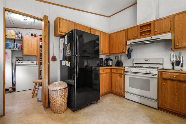 18080 Brincat Manor Road, Cottonwood, CA 96022