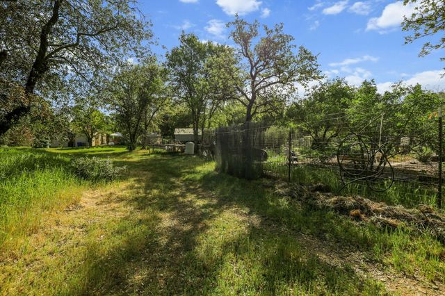 18080 Brincat Manor Road, Cottonwood, CA 96022