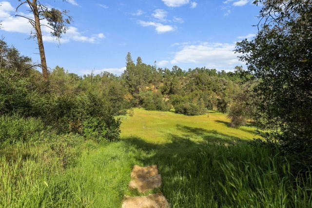 18080 Brincat Manor Road, Cottonwood, CA 96022