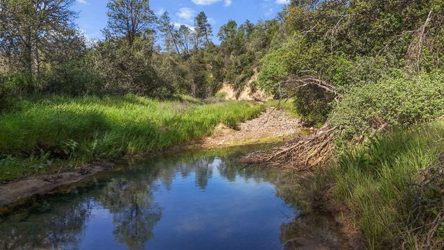 18080 Brincat Manor Road, Cottonwood, CA 96022