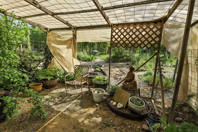 18080 Brincat Manor Road, Cottonwood, CA 96022