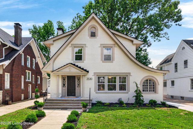 2530 Broadmeade Rd, Louisville, KY 40205