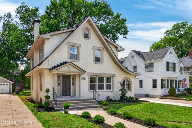 2530 Broadmeade Rd, Louisville, KY 40205