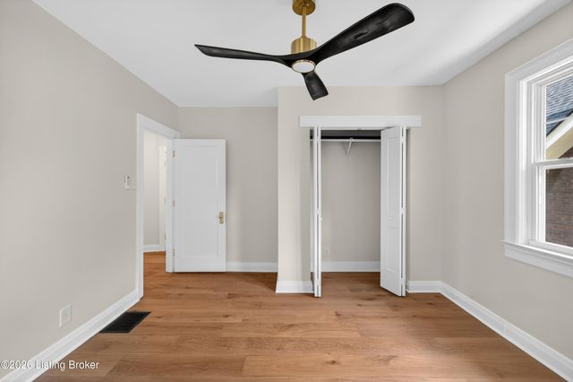 2530 Broadmeade Rd, Louisville, KY 40205