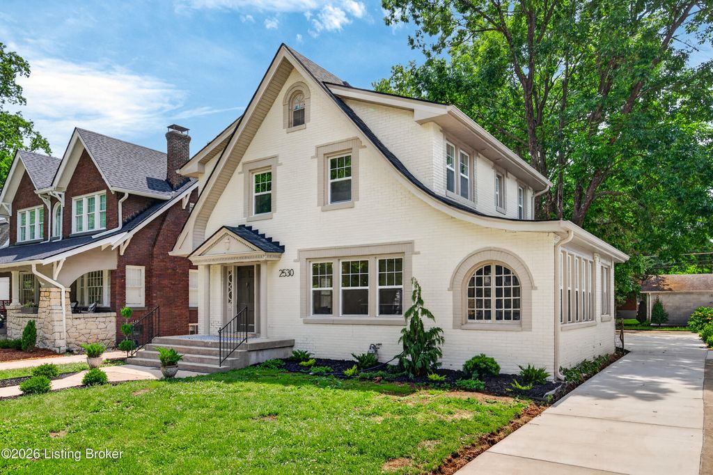 2530 Broadmeade Rd, Louisville, KY 40205