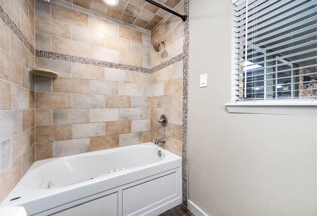 6030 Warm Springs Road, Houston, TX 77035