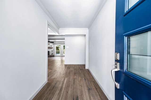 6030 Warm Springs Road, Houston, TX 77035