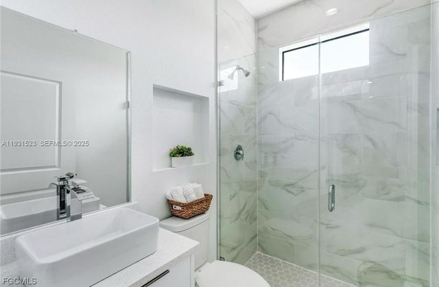 8106 OLIVE CT, La Belle, FL 33935