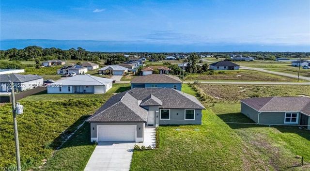 8106 OLIVE CT, La Belle, FL 33935