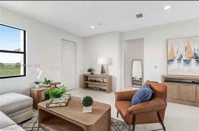 8106 OLIVE CT, La Belle, FL 33935