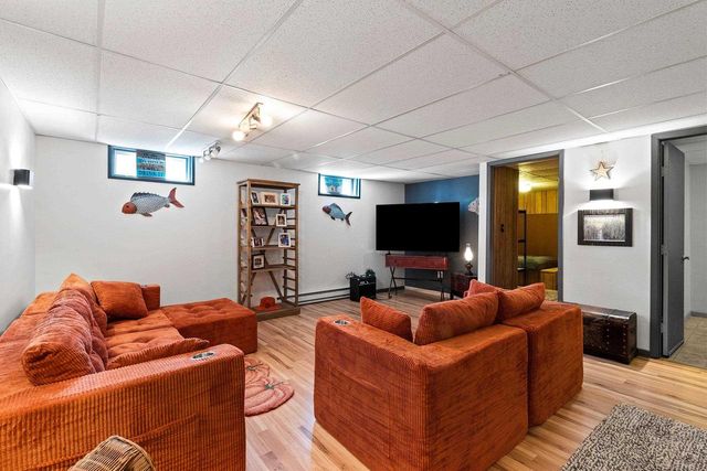 812 KAY KOURT, Neenah, WI 54952