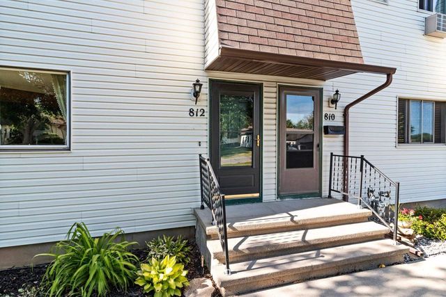 812 KAY KOURT, Neenah, WI 54952