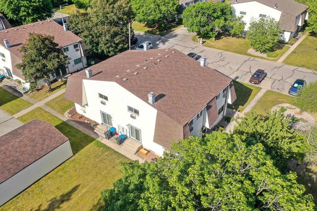 812 KAY KOURT, Neenah, WI 54952