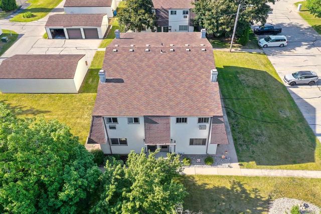 812 KAY KOURT, Neenah, WI 54952