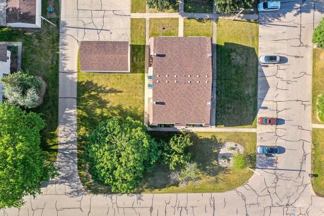 812 KAY KOURT, Neenah, WI 54952