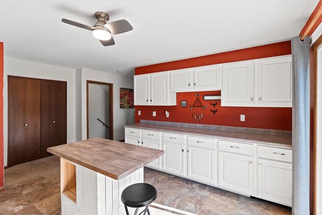 812 KAY KOURT, Neenah, WI 54952