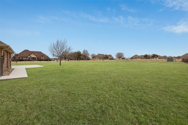 118 Deertail Drive, Azle, TX 76020