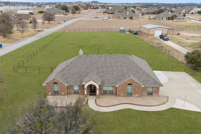 118 Deertail Drive, Azle, TX 76020