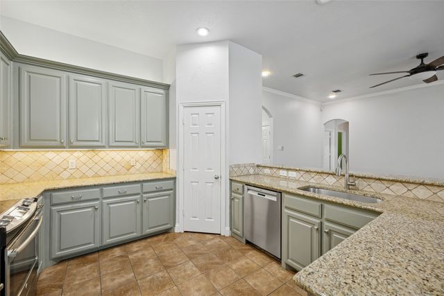 118 Deertail Drive, Azle, TX 76020