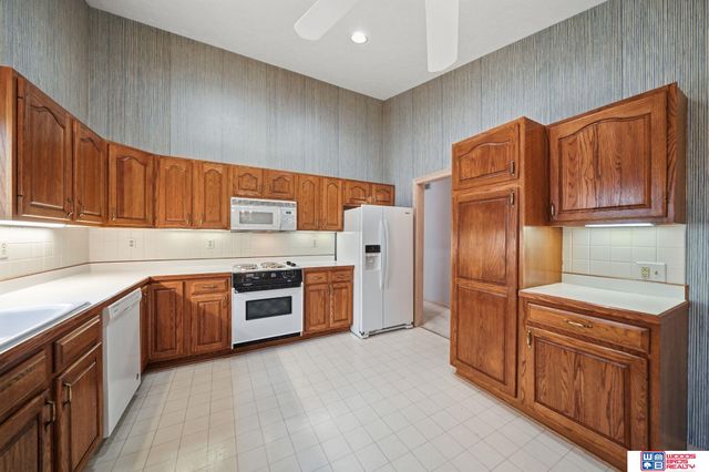 722 Lancashire Court, Lincoln, NE 68510