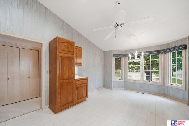 722 Lancashire Court, Lincoln, NE 68510