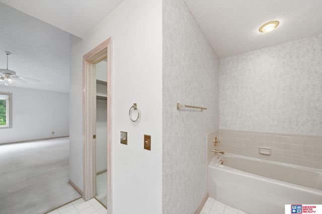 722 Lancashire Court, Lincoln, NE 68510