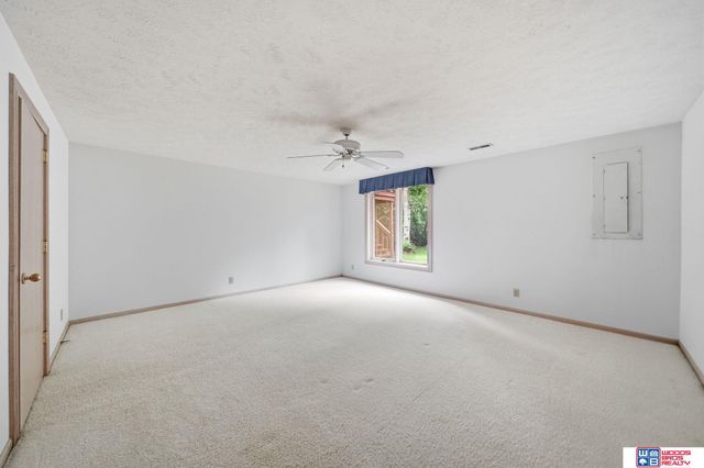 722 Lancashire Court, Lincoln, NE 68510